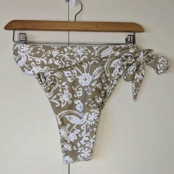 AILA BLUE Vivien Bikini Swimsuit Bottoms Botanica Medium Z535-29 - Picture 2 of 6